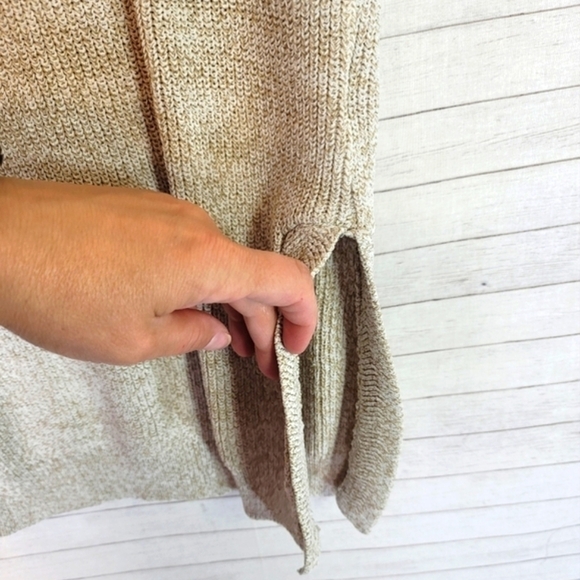 SHEIKE SLEEVELESS SWEATER TOP, SZ MEDIUM - Picture 5 of 9